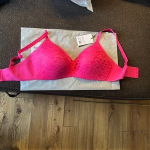 Knix Lace Wing Woman Bra